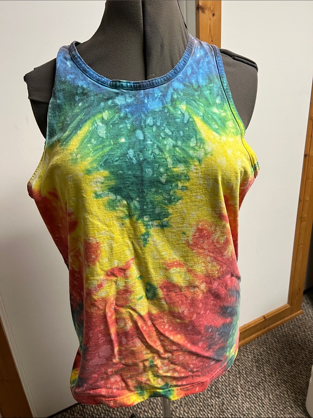 Women's Multicolor Tie-Dye Tank Top - Sleeveless Summer Tee